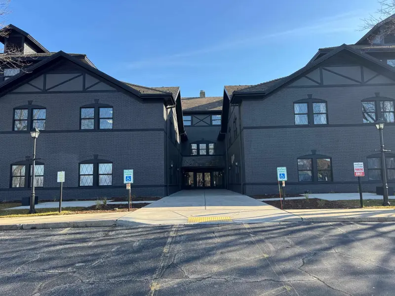 301 N BROADWAY ST, De Pere, WI 54115