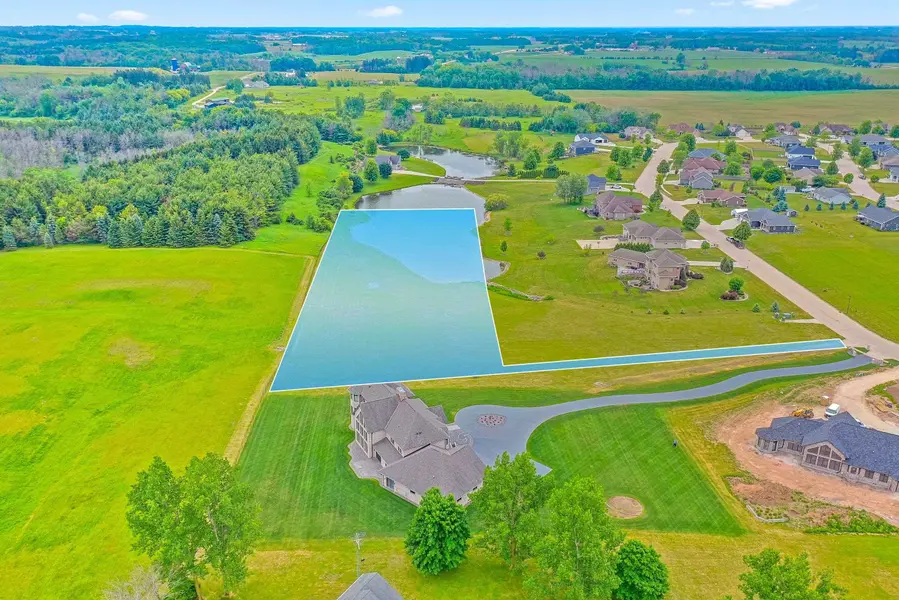 SILVERIDGE DR #9, Manitowoc, WI 54220