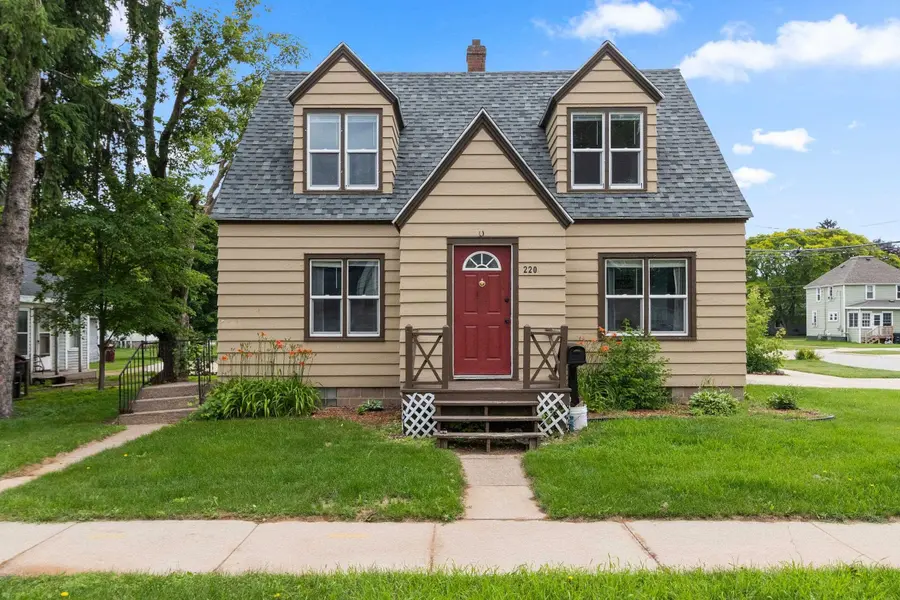 220 S UNION ST, Shawano, WI 54166