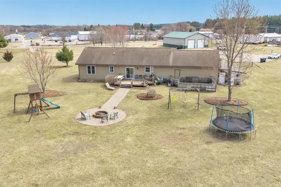 801 SIMON ST, Wild Rose, WI 54984