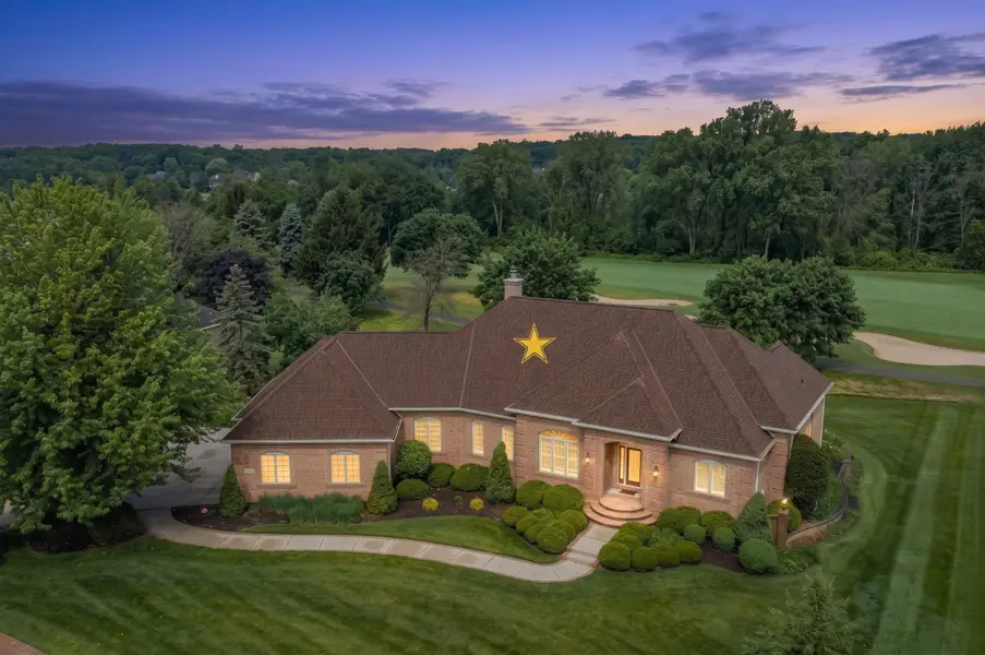 1127 PLEASANT VALLEY DR, Oneida, WI 54155