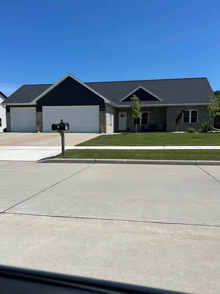 1310 GREYHOUND ST, Kaukauna, WI 54130