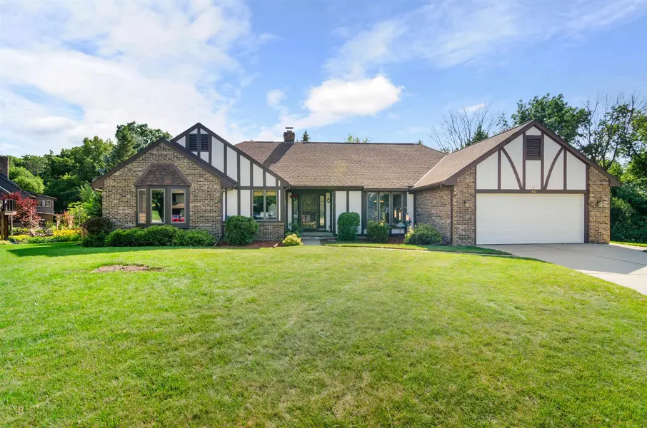 1421 HARBOR SPRINGS CIR, Green Bay, WI 54311-7339