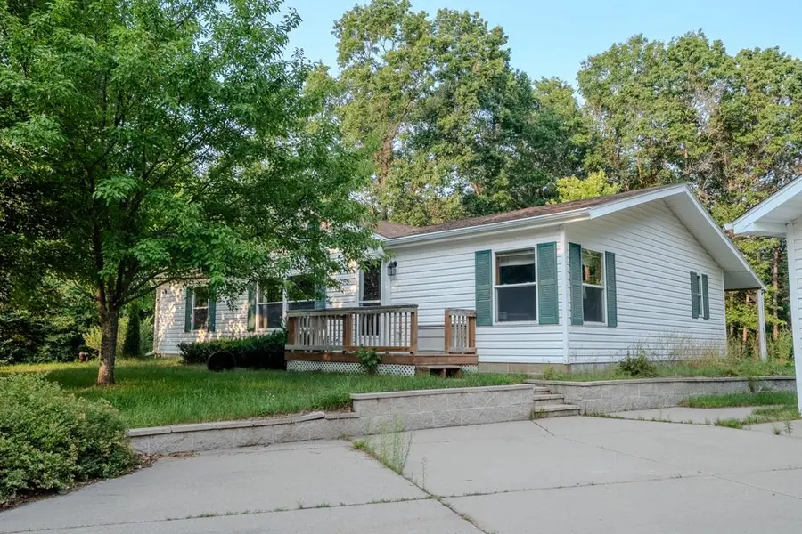 N6644 S 6TH ST, Crivitz, WI 54114