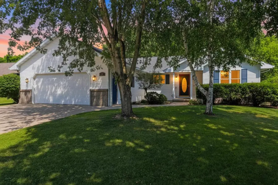 1270 HANNAH ST, Green Bay, WI 54303-1975