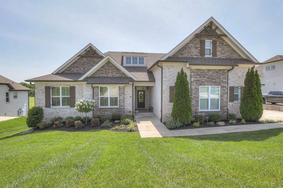 2035 Imagine Cir, Spring Hill, TN 37174