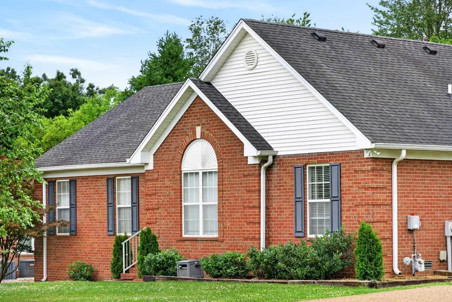 309 Cherry Ln, White House, TN 37188