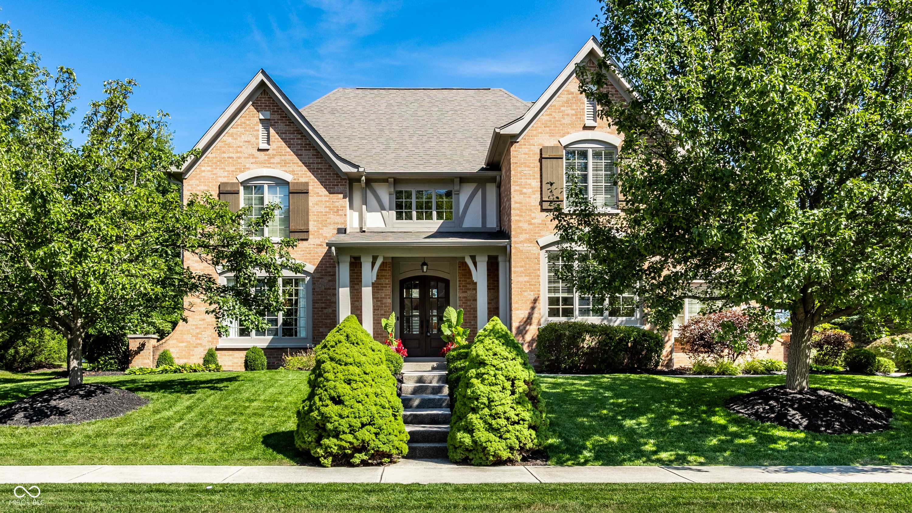 3274 Whispering Pines LN, Carmel, IN 46032