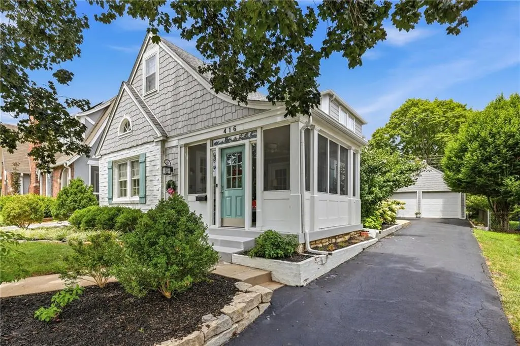 416 E 66th TER, Kansas City, MO 64131
