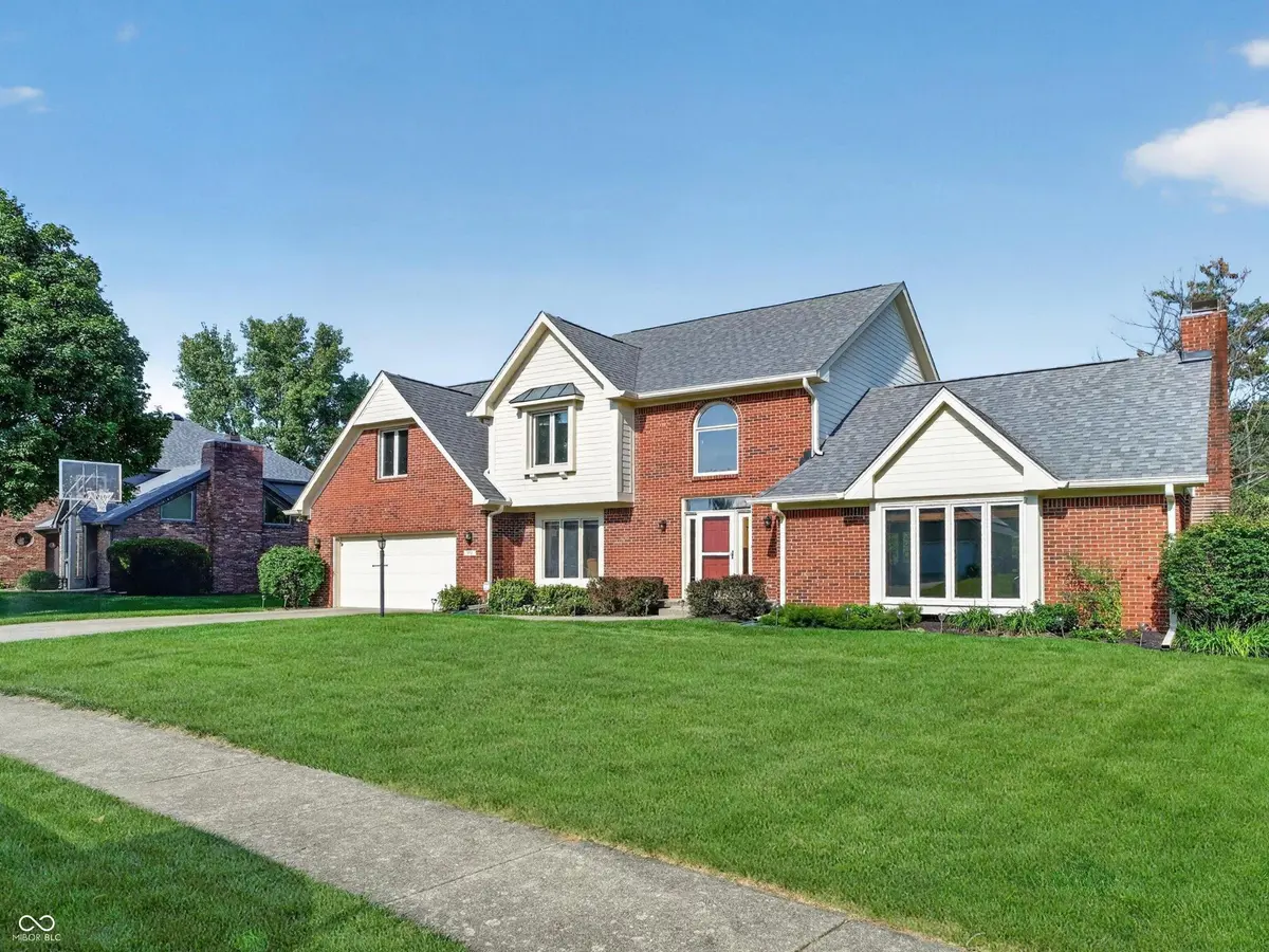 951 Copperwood DR, Carmel, IN 46033