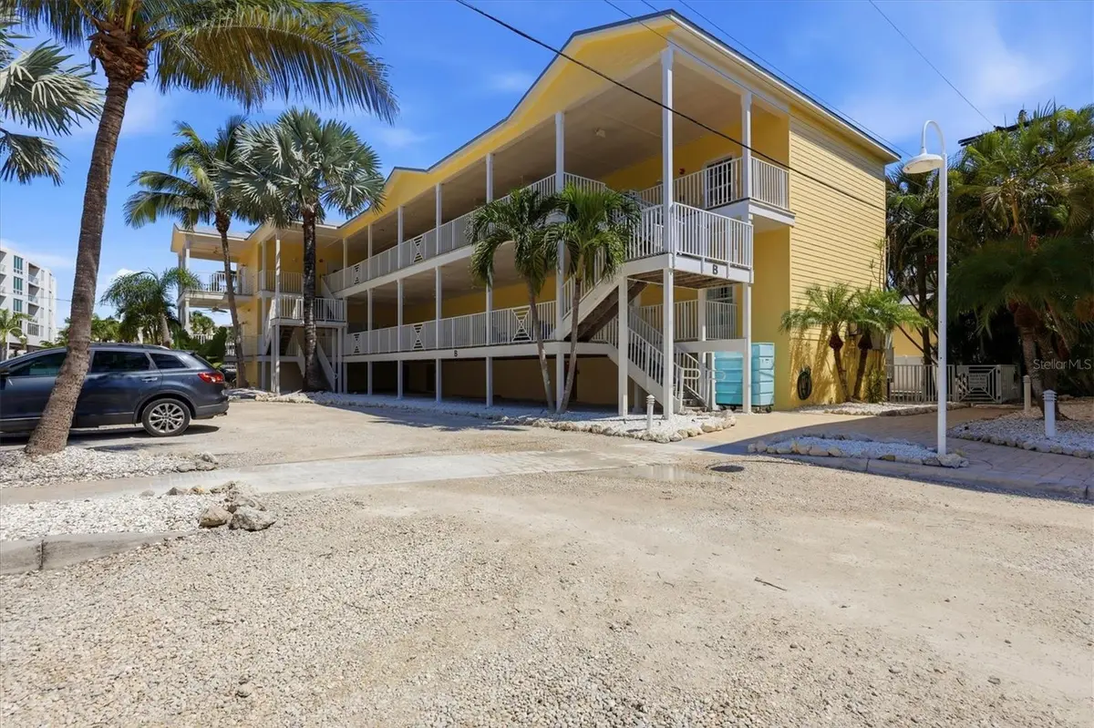1020 SUN N SEA DR #102, Sarasota, FL 34242