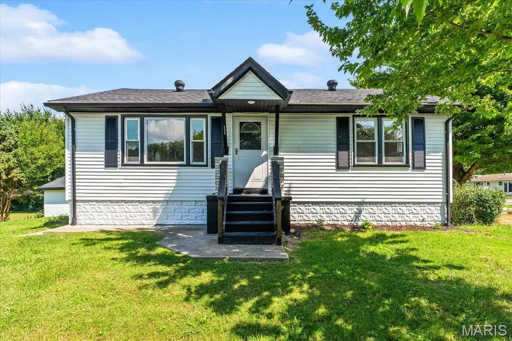 712 Hill RD, Caseyville, IL 62232