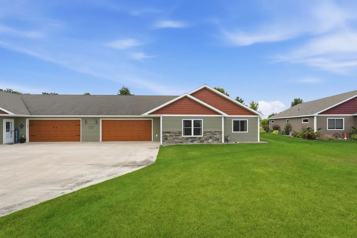 357 Old Glory DR NE, Alexandria, MN 56308