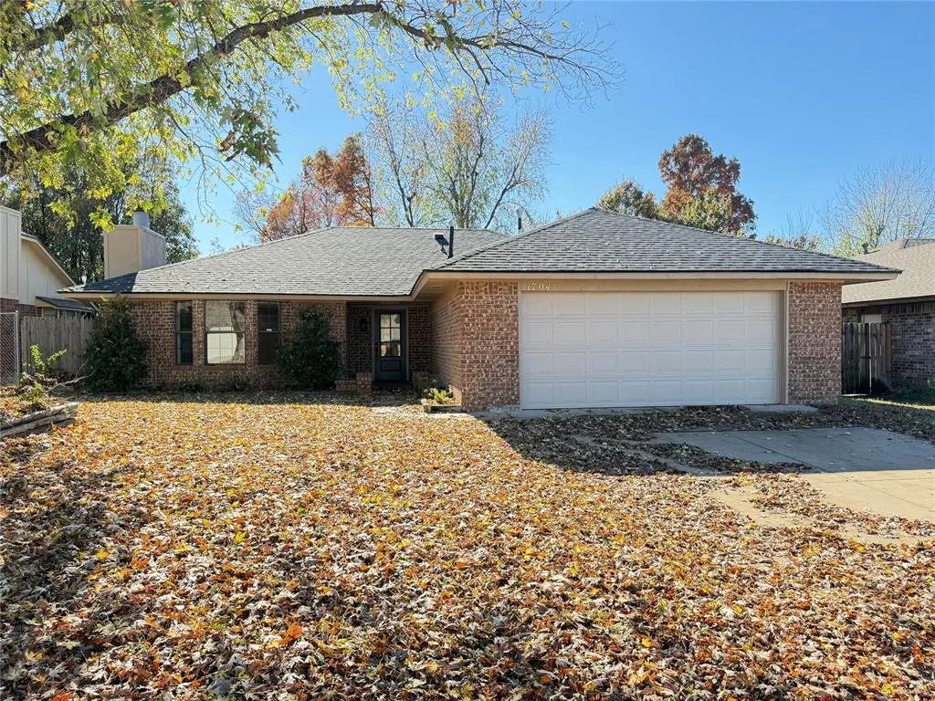 1704 Shadow CT, Edmond, OK 73013