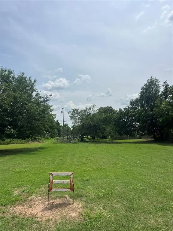 W Sanderson ST, Crescent, OK 73028