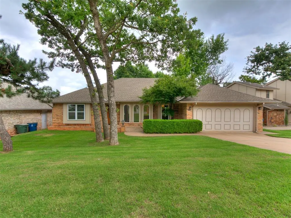908 Carfax RD, Edmond, OK 73034