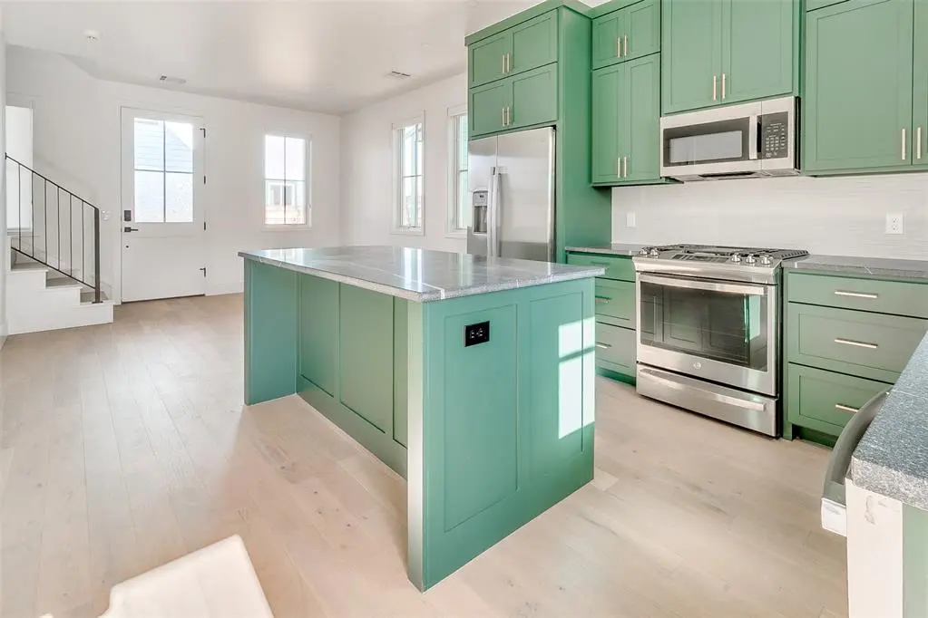1056 Hangar DR, Oklahoma City, OK 73108