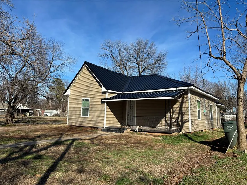 320 E Avenue AVE, Pauls Valley, OK 73075