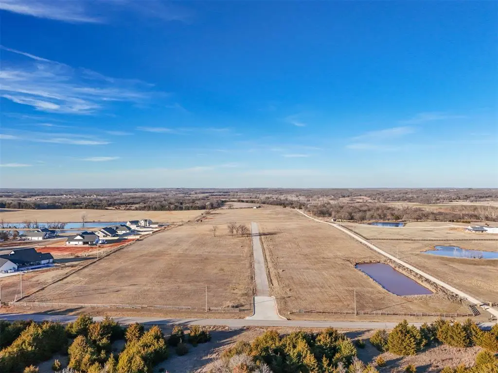 4 Stone River Ranch DR, Shawnee, OK 74804