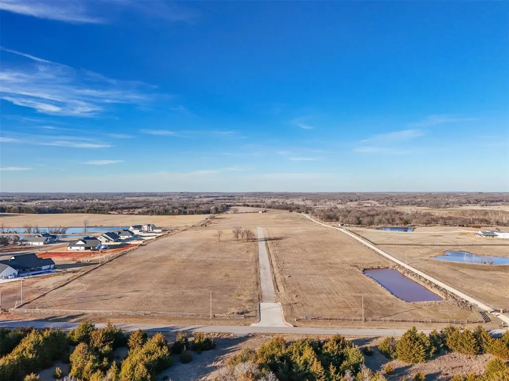 14 Stone River Ranch DR, Shawnee, OK 74804