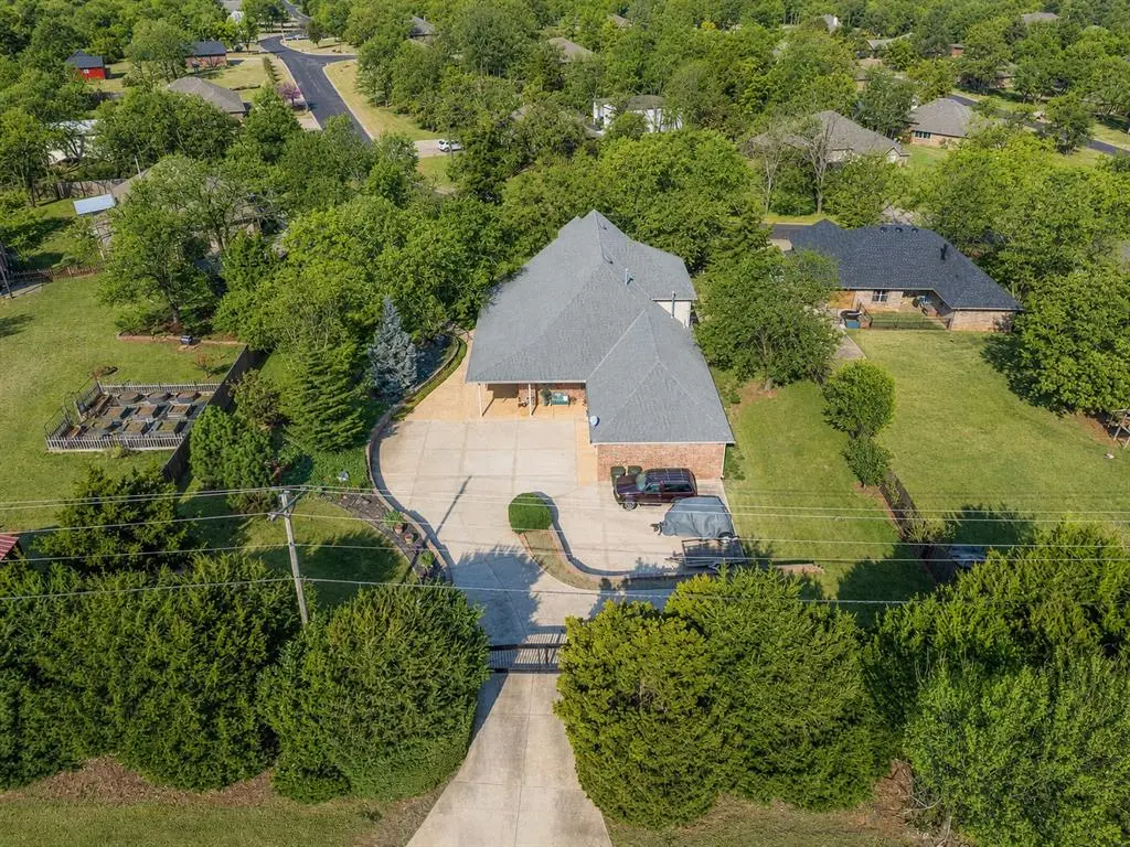 4104 Prairie Falcon PT, Edmond, OK 73034