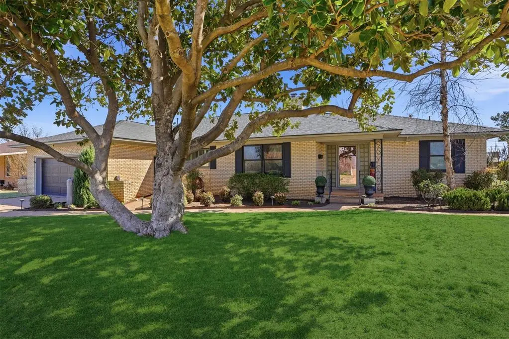 1516 N Hudson ST, Altus, OK 73521