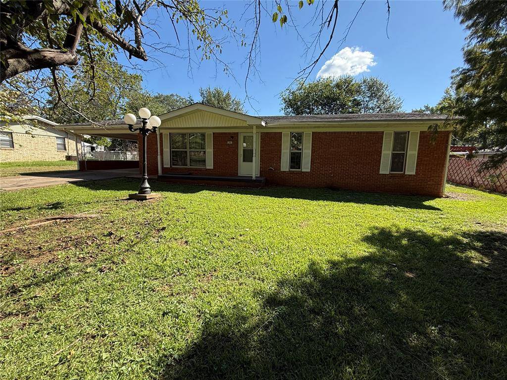 707 S McClure ST, Broken Bow, OK 74728