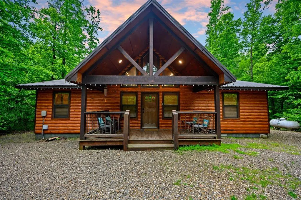 528 Timber Creek TRL, Broken Bow, OK 74728