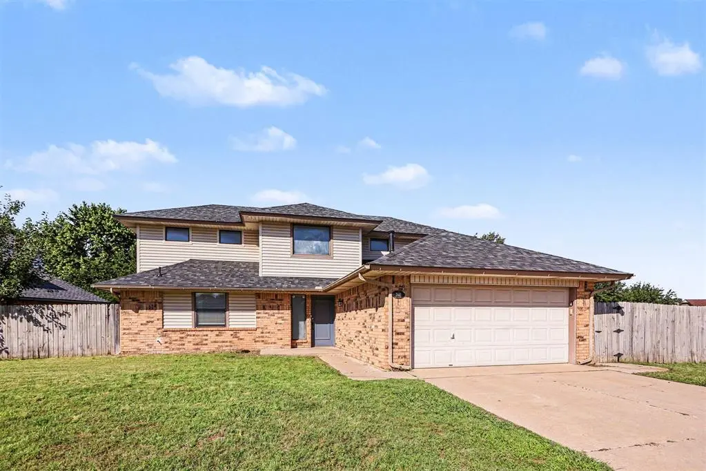 2441 E Hills DR, Moore, OK 73160