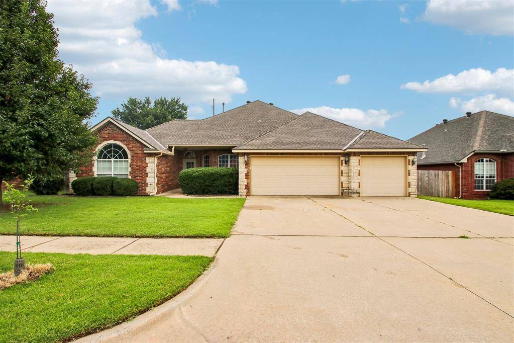 300 Ridge Lake BLVD, Norman, OK 73071