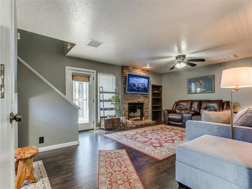 11417 Springhollow RD #904, Oklahoma City, OK 73120