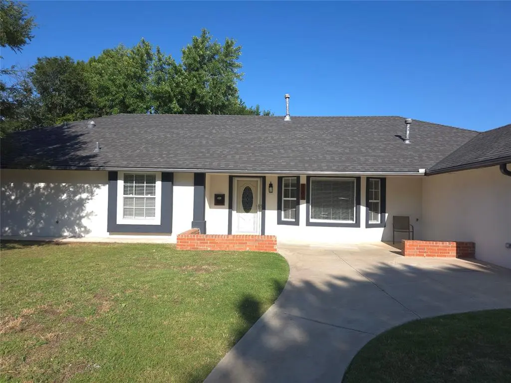 9009 Lakeaire DR, Oklahoma City, OK 73132