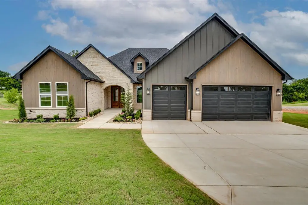3024 Road Runner CT, Guthrie, OK 73044