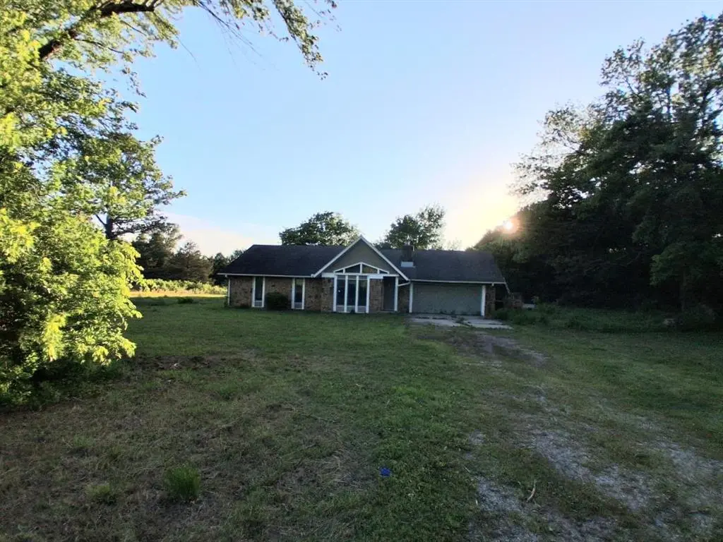 1405 N 14th ST, Okemah, OK 74859
