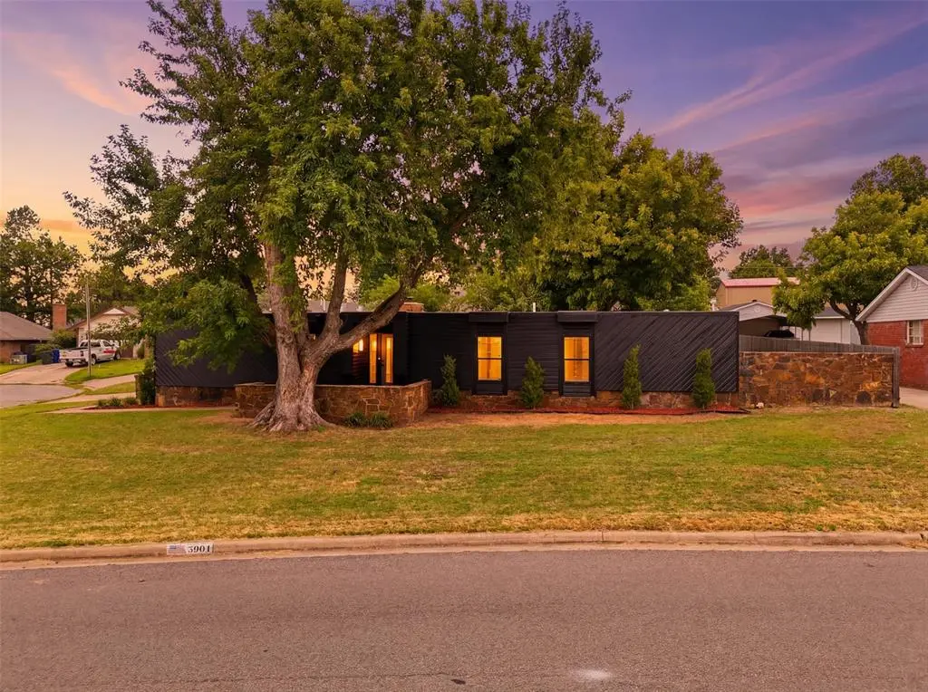 2904 Robin RD, Midwest City, OK 73110