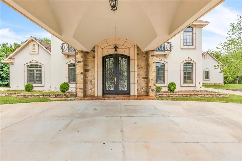 14000 Edmond Lake DR, Jones, OK 73049