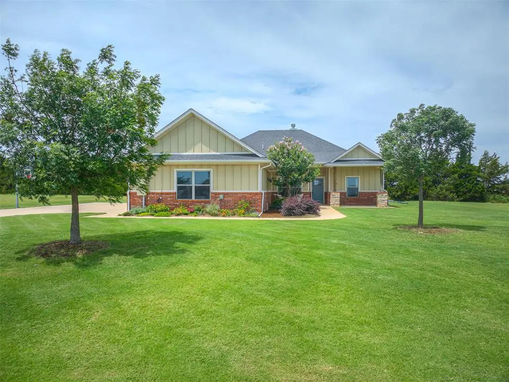 25380 Peridot PL, Cashion, OK 73016
