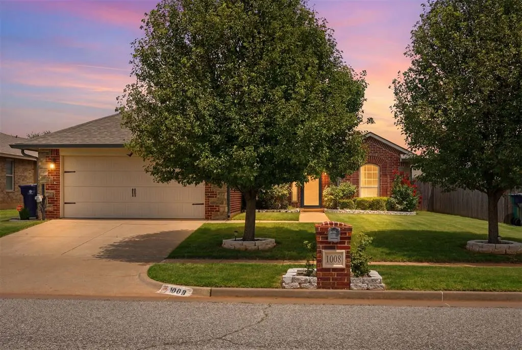 1008 Laurel Creek DR, Yukon, OK 73099