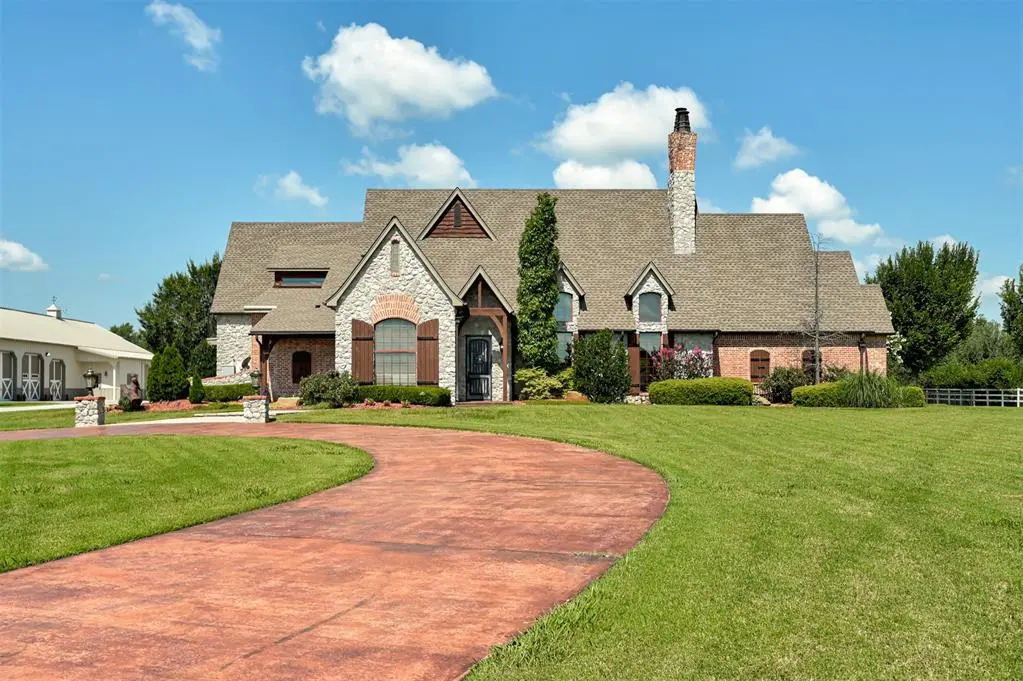 1766 S Main AVE, Washington, OK 73093