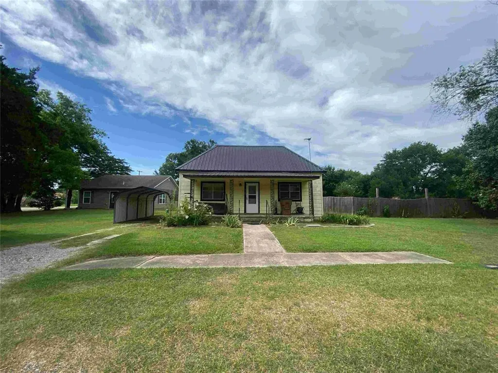 407 W Franklin ST, Maud, OK 74854