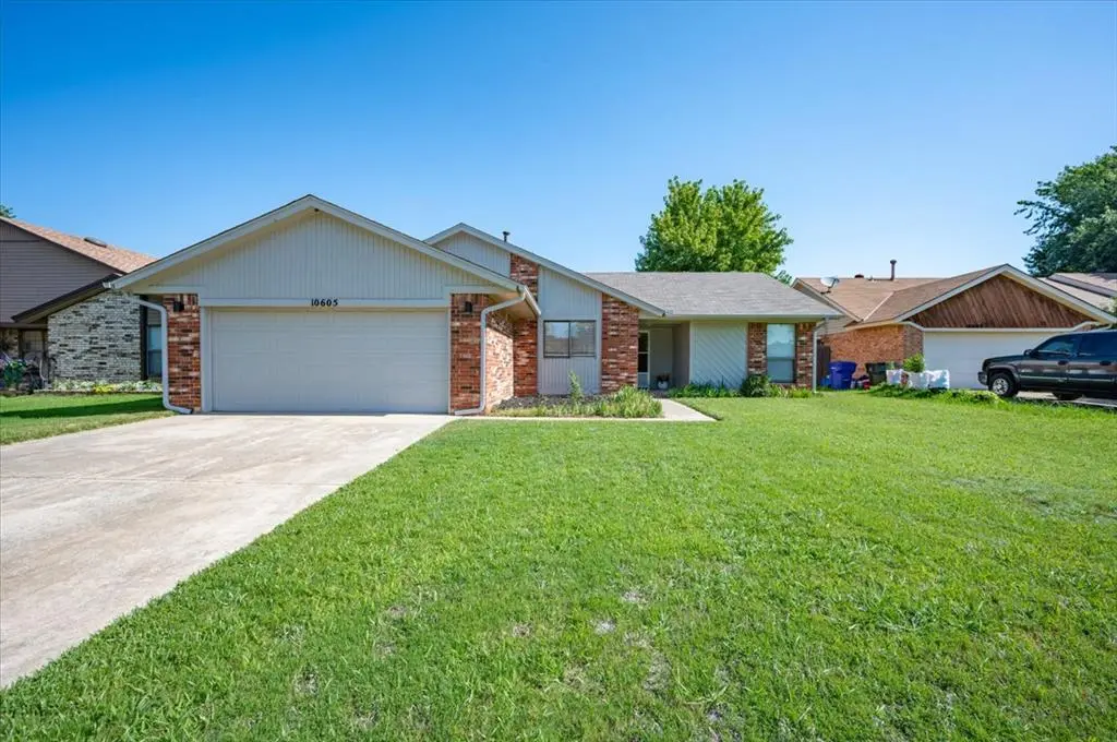 10605 Kristie LN, Midwest City, OK 73130