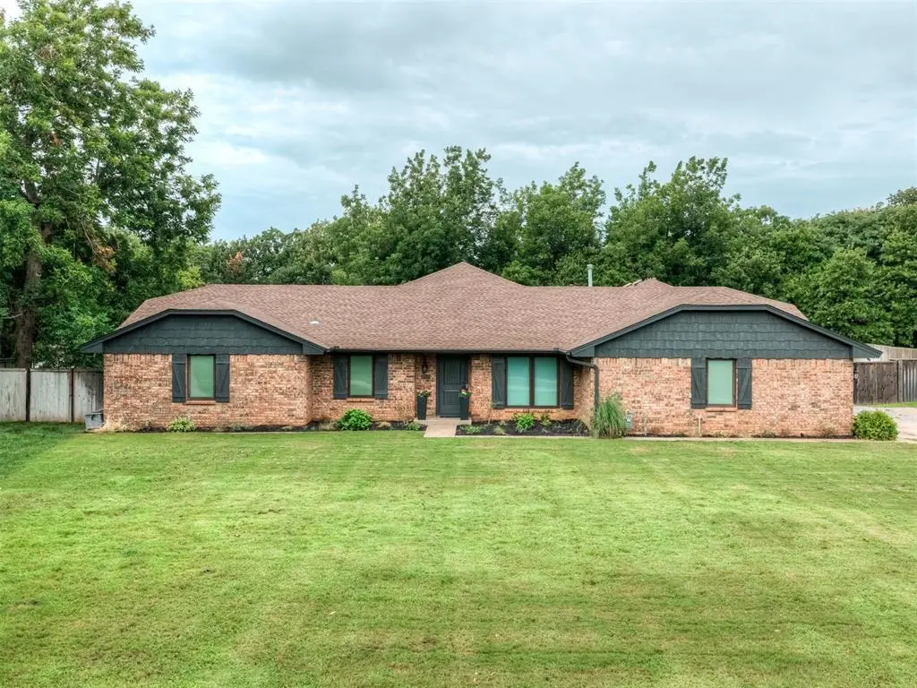 2709 Still Meadow RD, Edmond, OK 73013