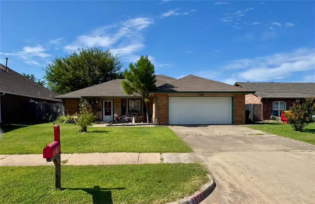 1340 NW 9th ST, Moore, OK 73170