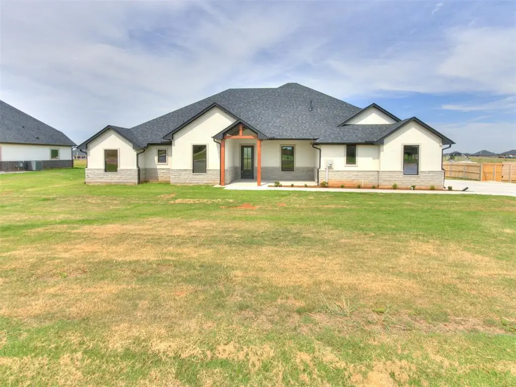4740 Ranchero DR, Edmond, OK 73025