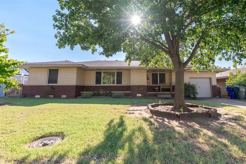 2505 Robin RD, Midwest City, OK 73110