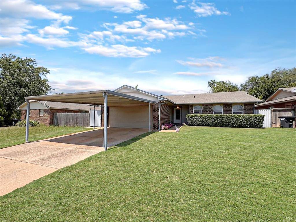 1049 NW 25th ST, Moore, OK 73160