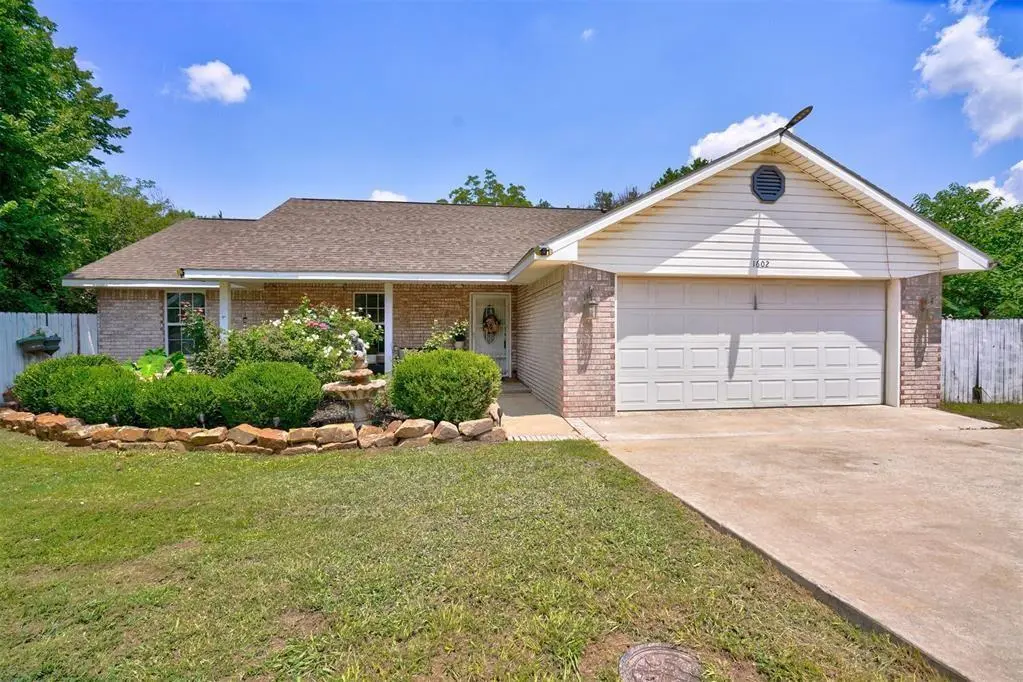 1602 Boren BLVD, Seminole, OK 74868