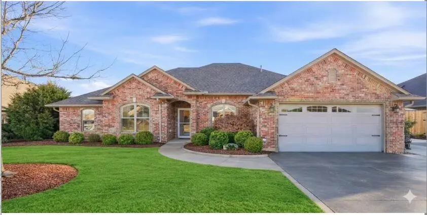 912 Stephanie LN, Altus, OK 73521