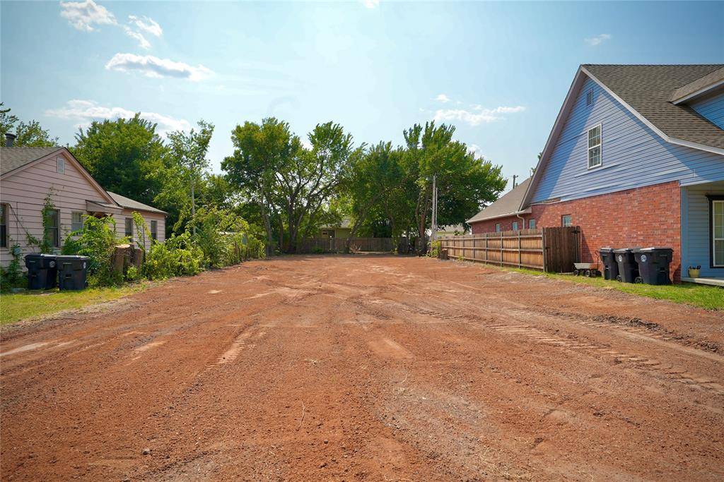 4803 N Asbury AVE, Bethany, OK 73008