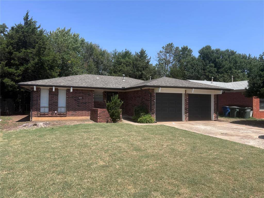 425 Meadow Lake DR, Edmond, OK 73003